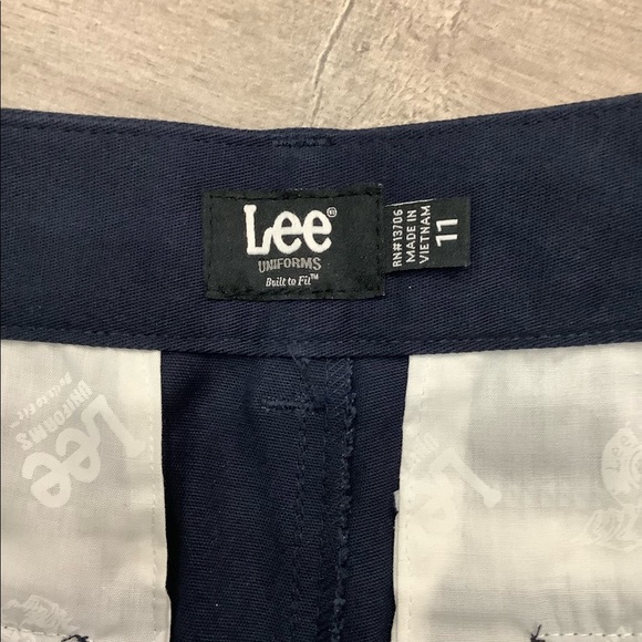 Junior's Lee Uniforms 11 Large Shorts Chino Khakis Bermuda Stretch Navy Blue NWT - Picture 7 of 11